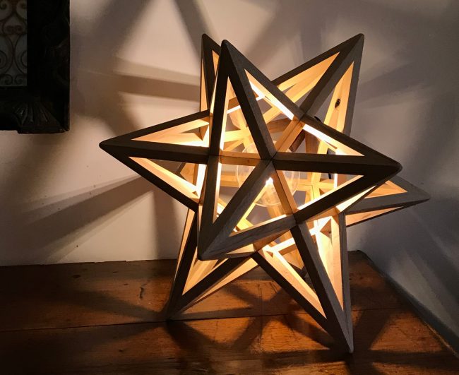 Lampada in legno TRITONE grande icosaedro stellato - Fulcro Firenze